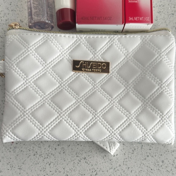Shiseido White Quilted Clutch with Skincare Essentials - Picture 3 of 3